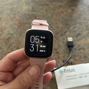 Fitbit verses with charger and different band